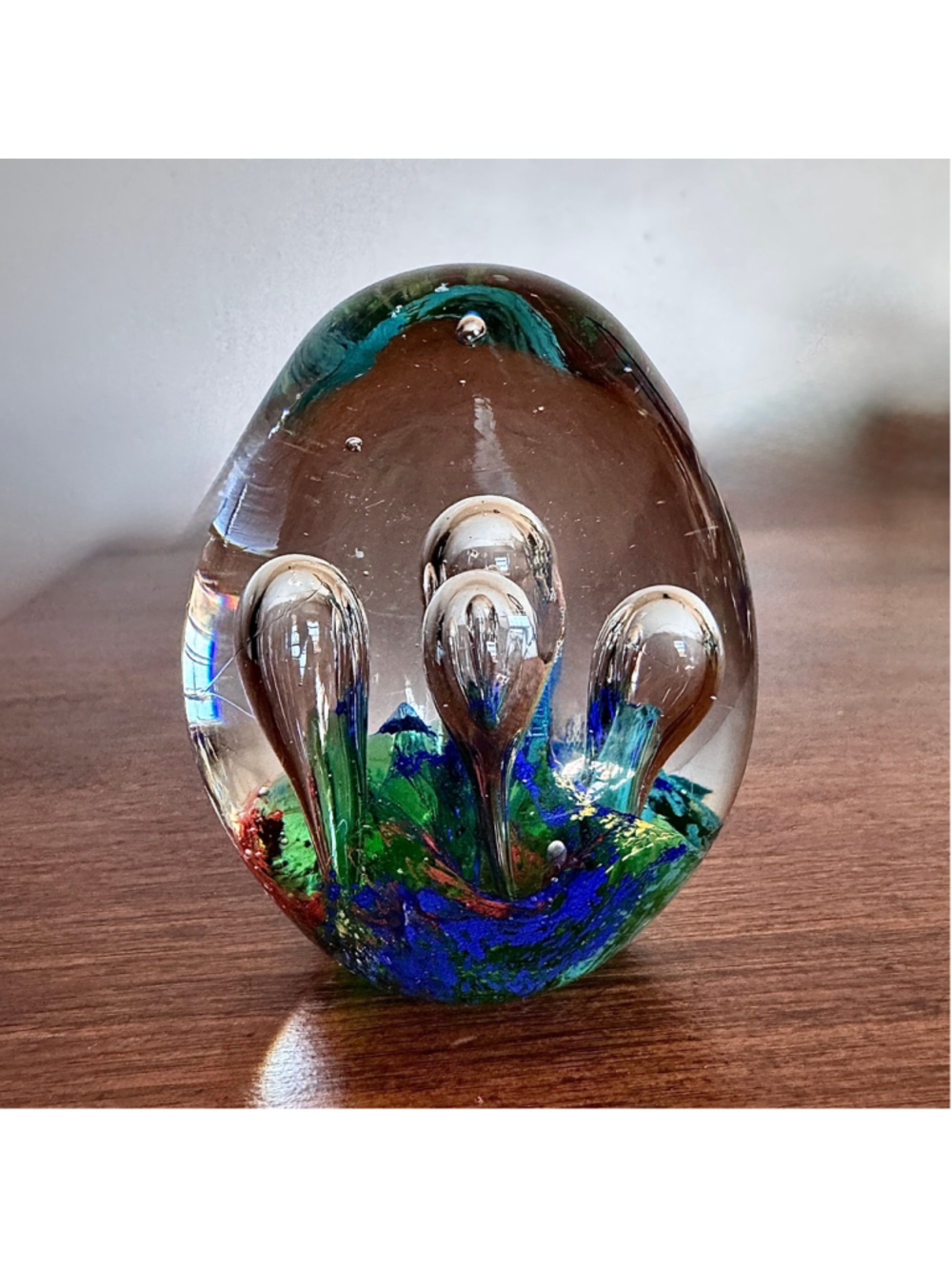 29. Vintage Art Glass Controlled Bubble Paperweight